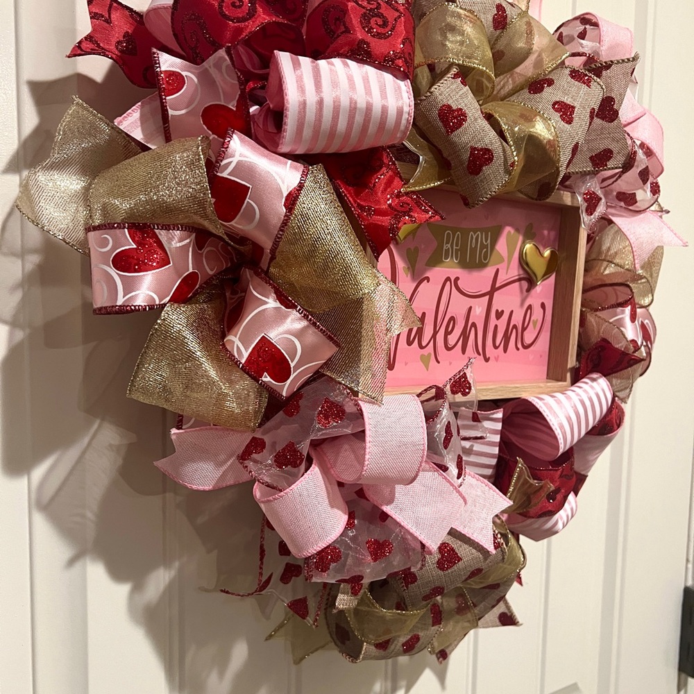 Flash Sale! Handmade 17” Valentine’s Day Ribbon Wreath Hearts in Red & White - Picture 3 of 8